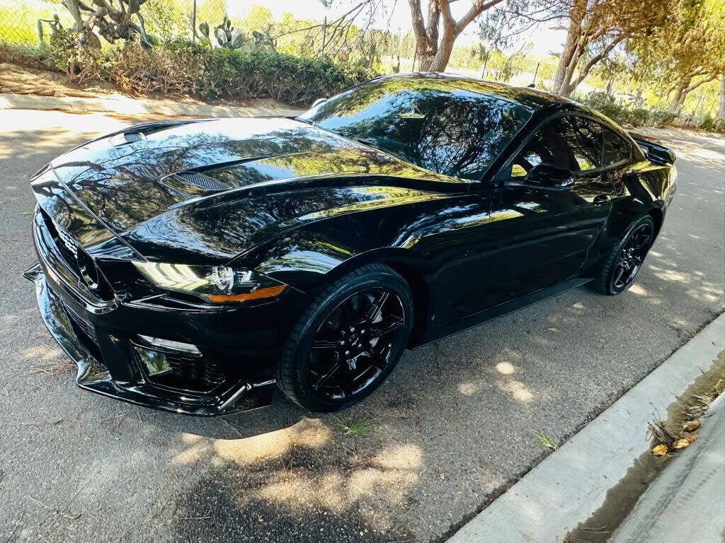 2020 FORD Mustang