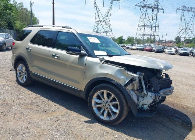 2011 FORD Explorer
