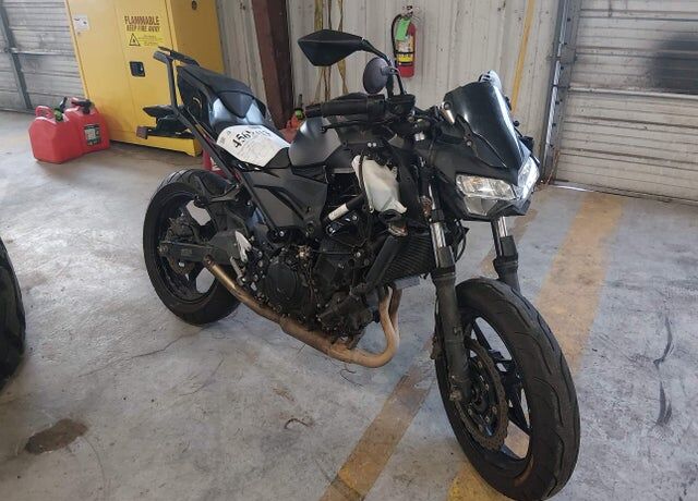 2023 KAWASAKI Z400