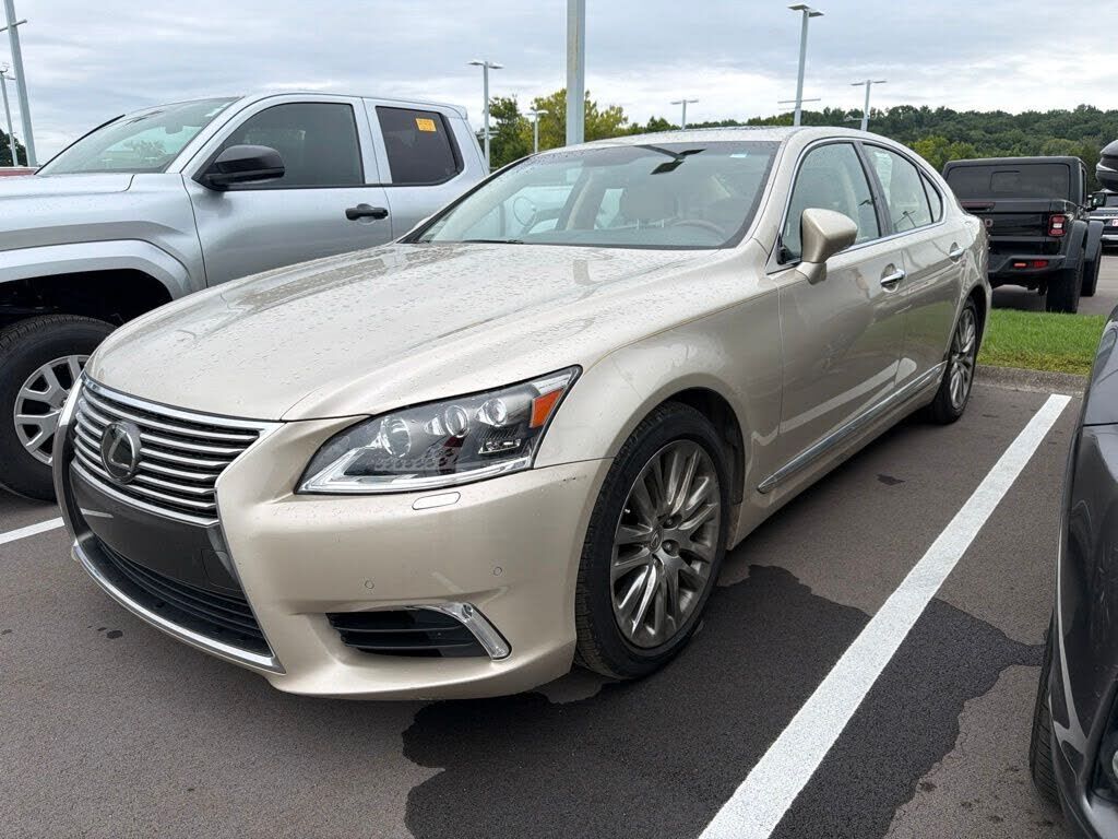 2016 LEXUS LS