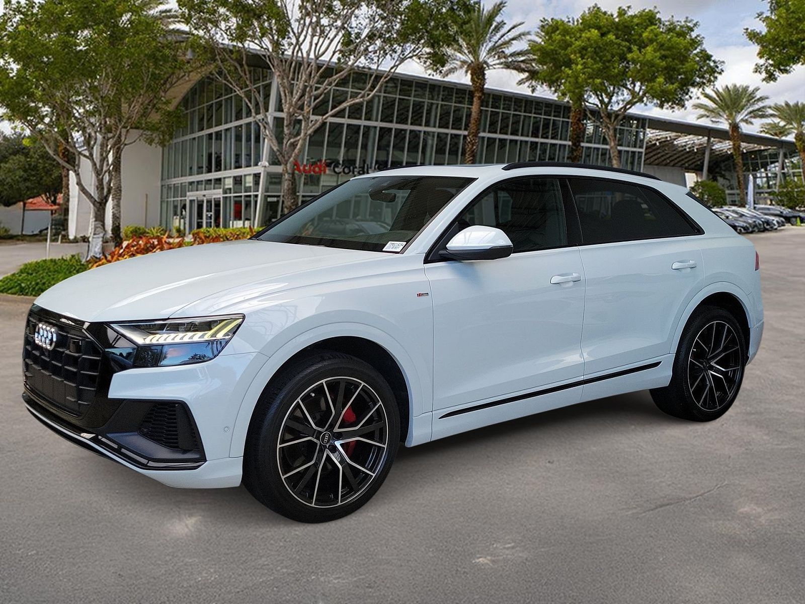 2021 AUDI Q8