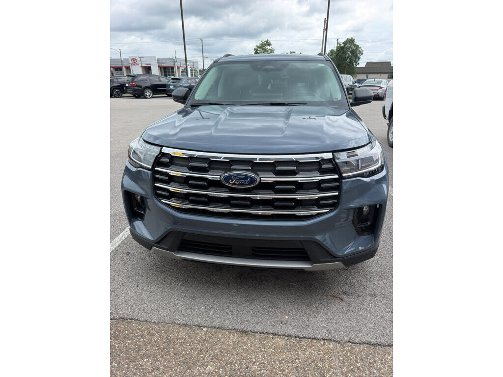 2025 FORD Explorer