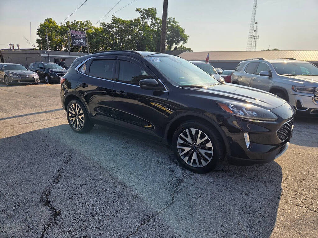 2020 FORD Escape