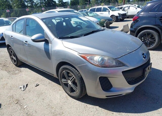 2013 MAZDA Mazda3