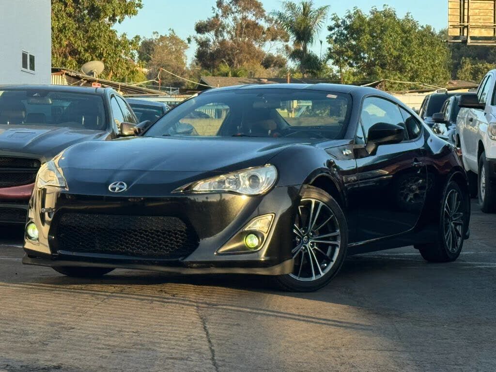 2016 TOYOTA Scion