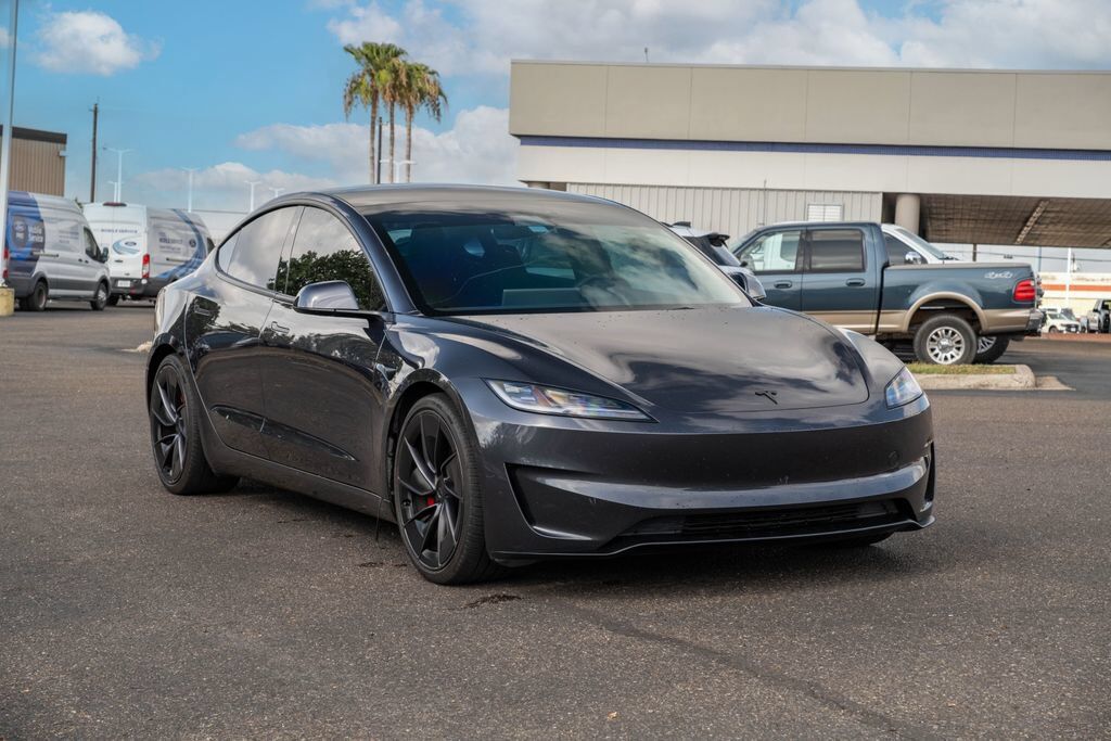 2025 TESLA Model 3