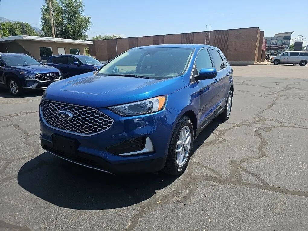 2023 FORD Edge