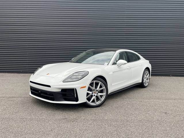 2026 PORSCHE Panamera