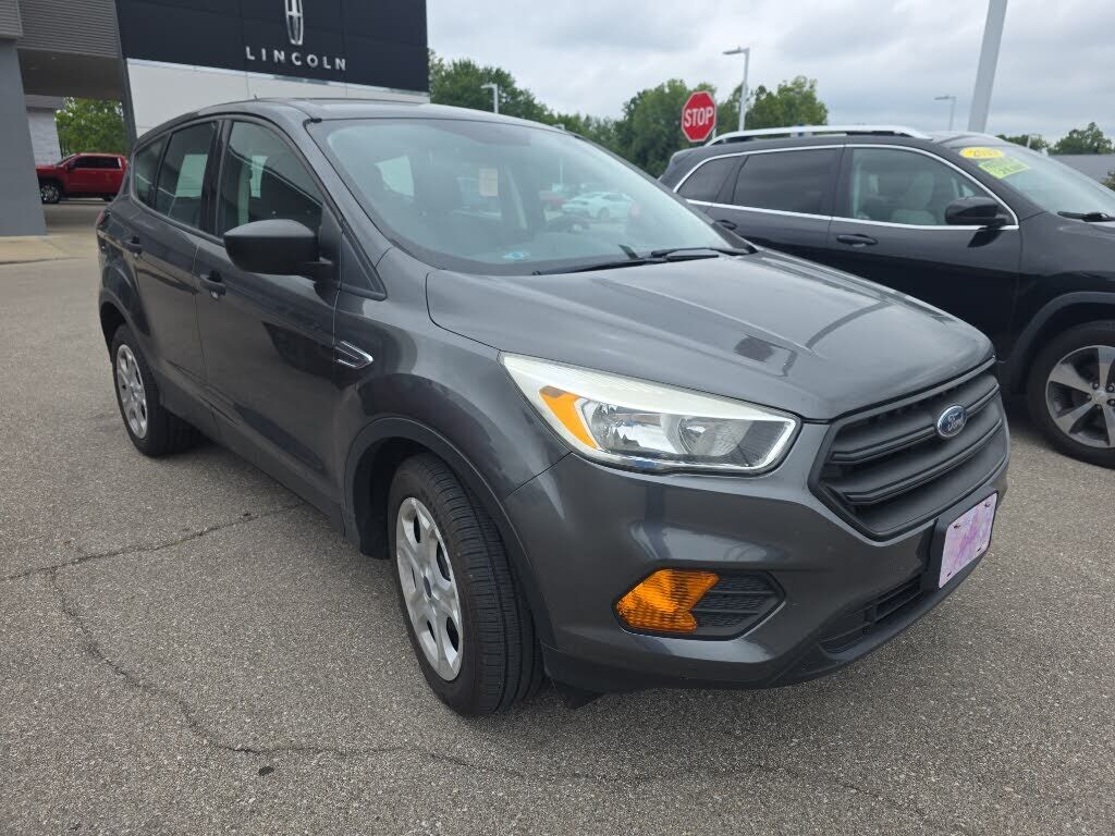 2017 FORD Escape