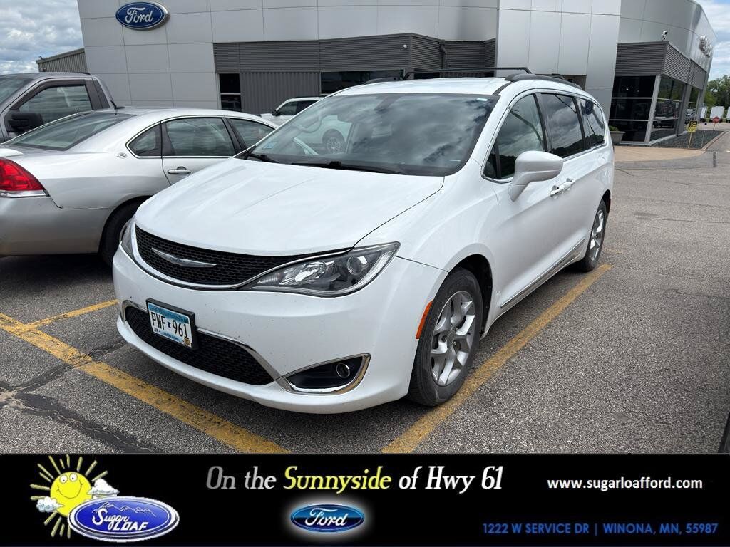 2017 CHRYSLER Pacifica