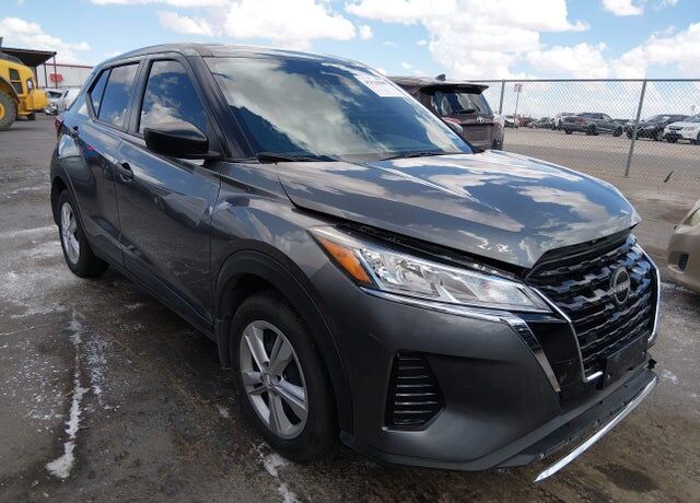 2025 NISSAN Kicks Play