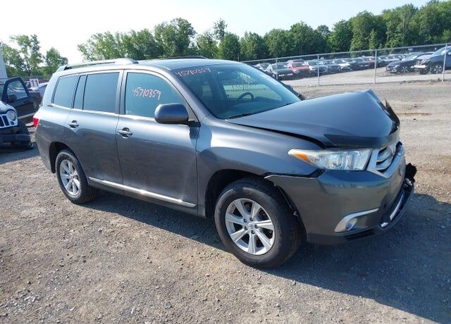 2011 TOYOTA Highlander