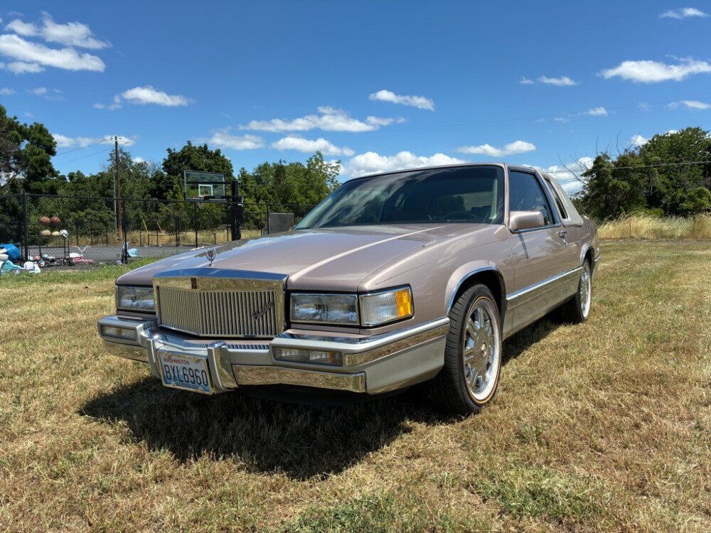 1991 CADILLAC Deville