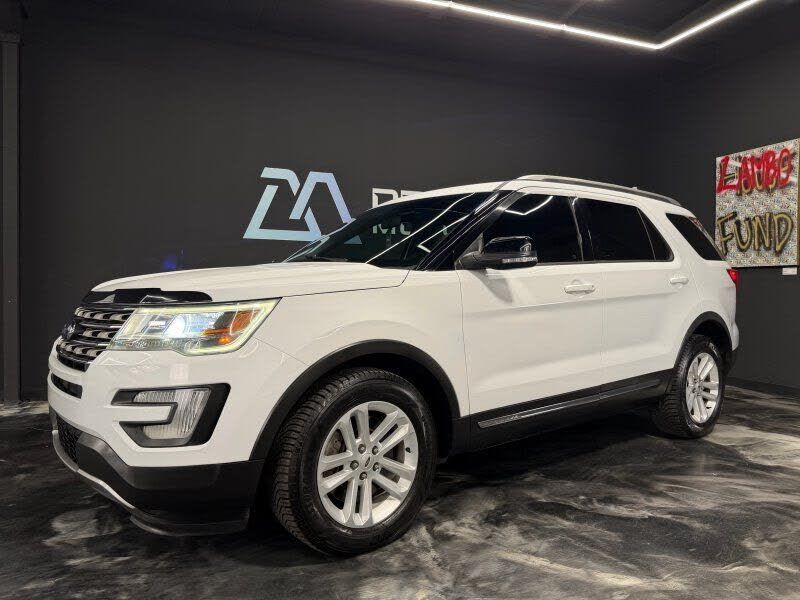 2017 FORD Explorer