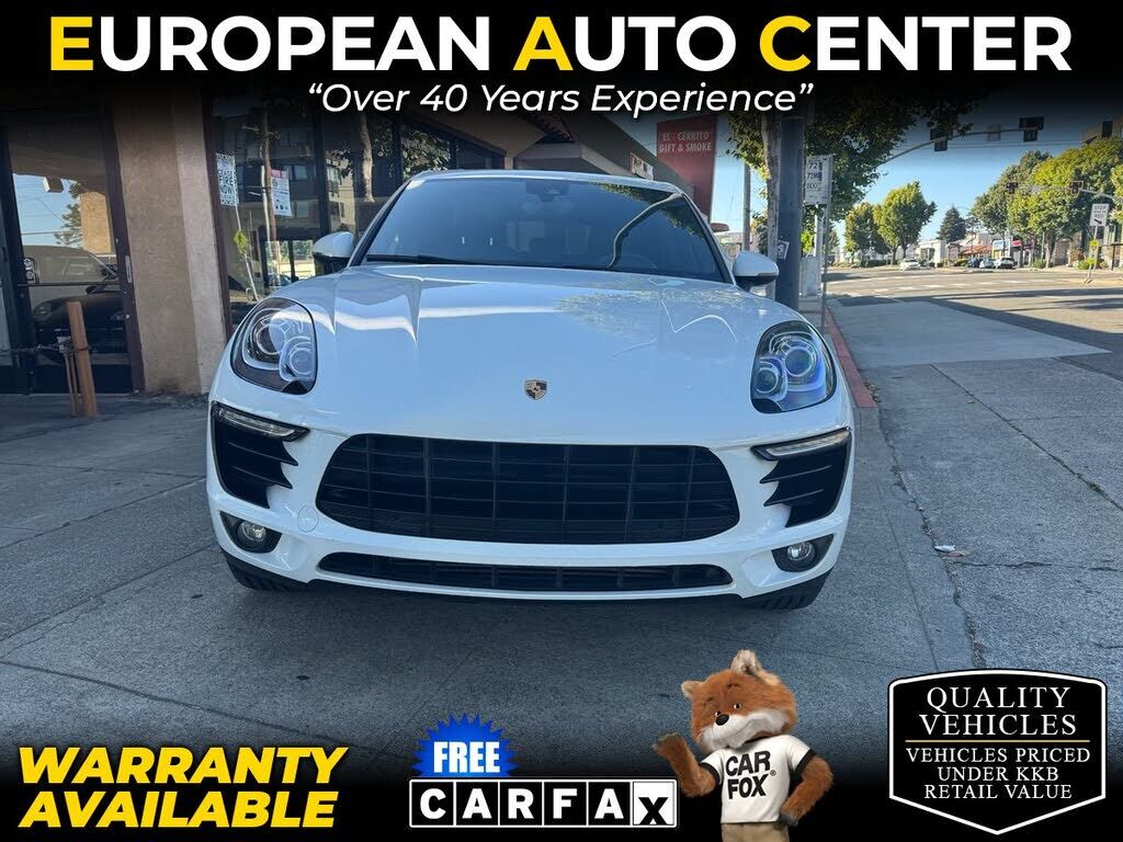 2017 PORSCHE Macan