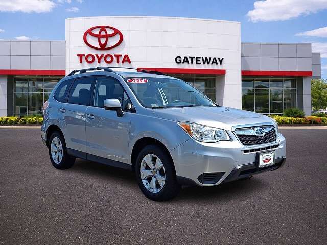2016 SUBARU Forester