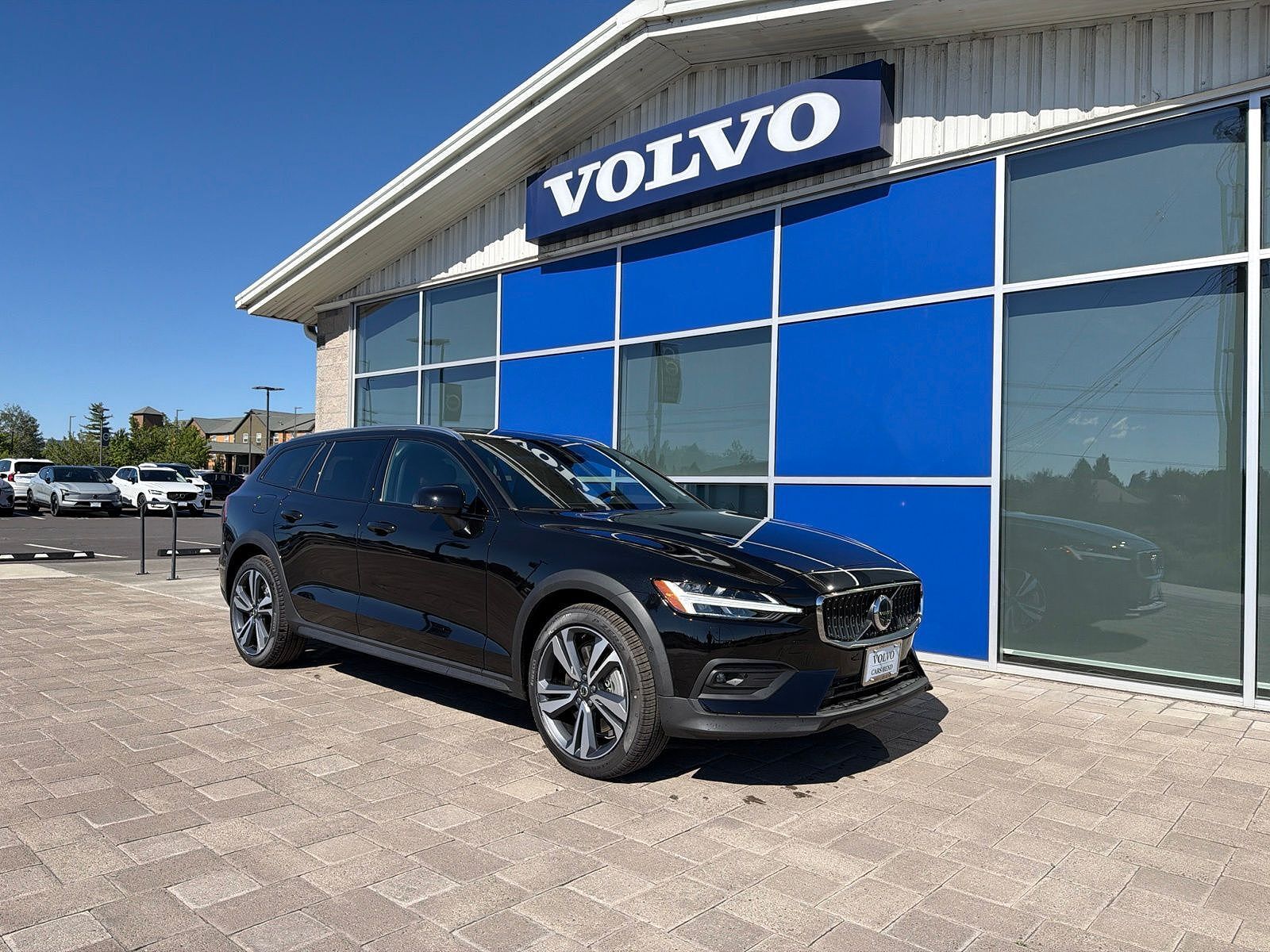 2026 VOLVO V60CC