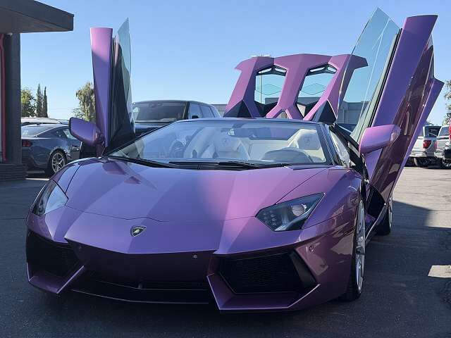 2015 LAMBORGHINI Aventador