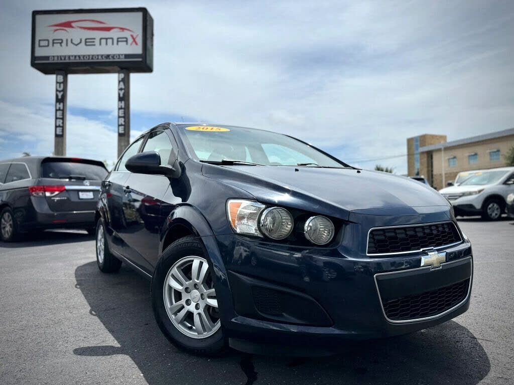 2015 CHEVROLET Sonic