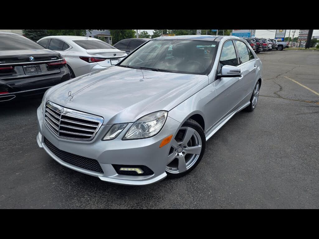 2011 MERCEDES-BENZ E-Class