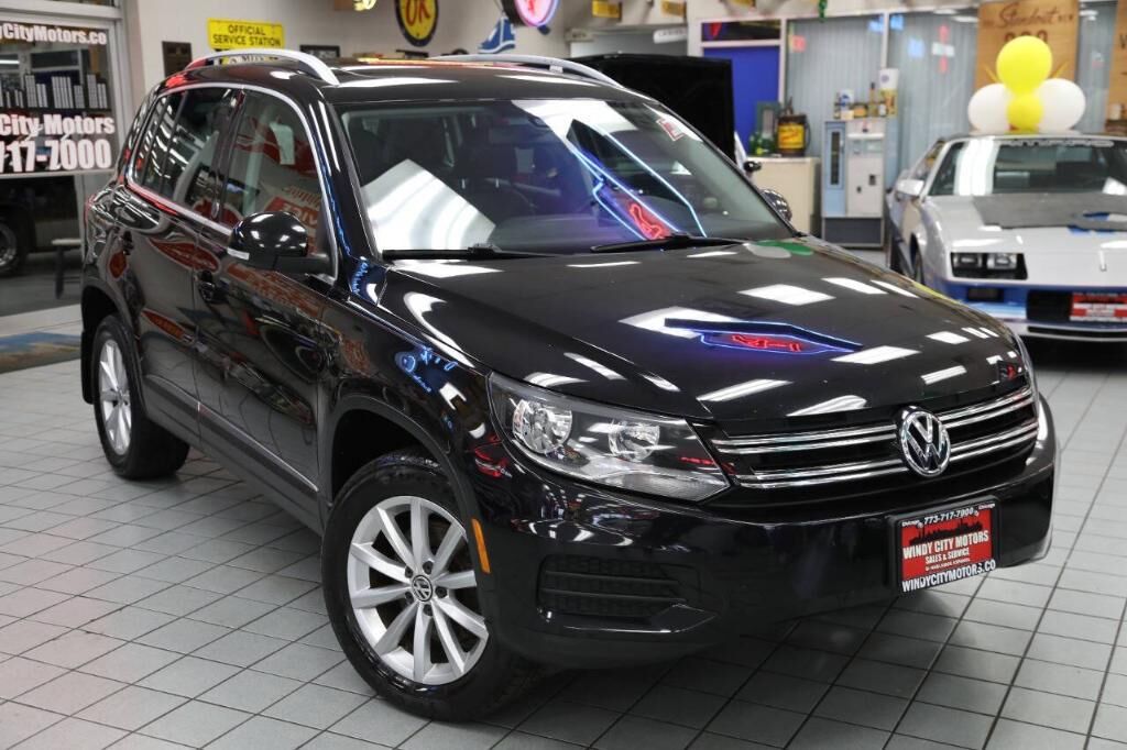 2017 VOLKSWAGEN Tiguan