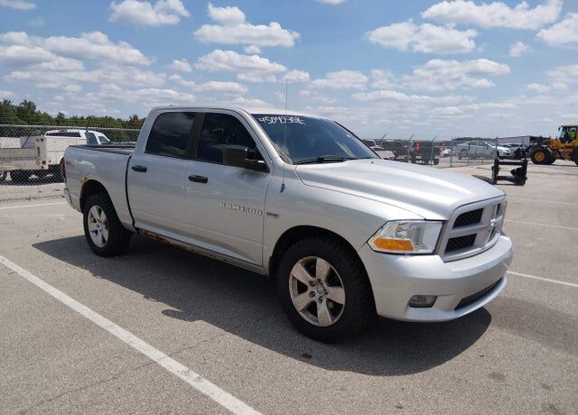 2012 DODGE Ram
