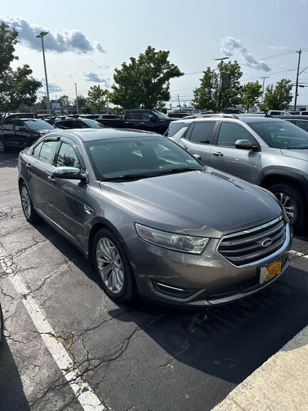 2013 FORD Taurus