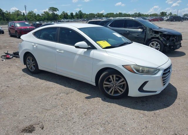 2017 HYUNDAI Elantra