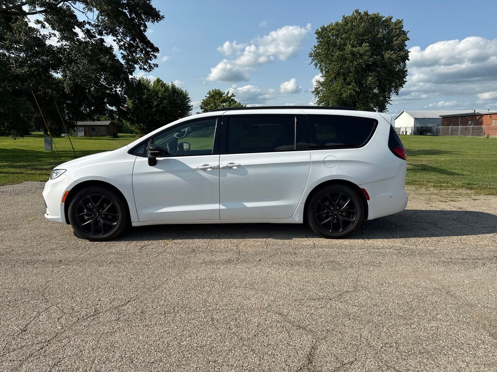 2024 CHRYSLER Pacifica