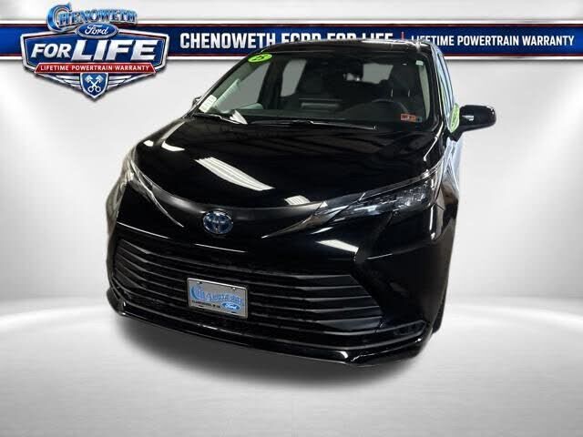 2025 TOYOTA Sienna