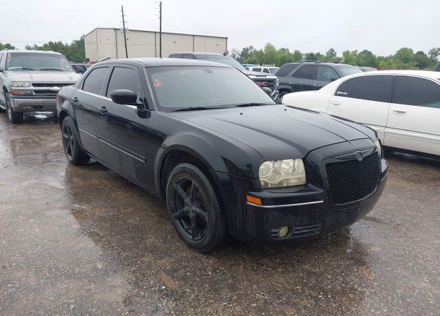 2005 CHRYSLER 300