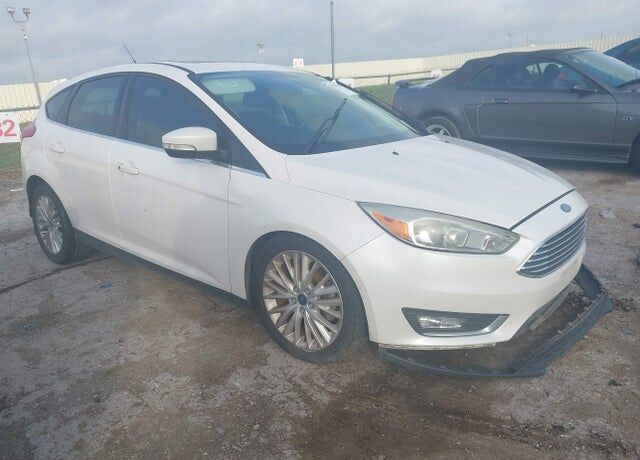 2017 FORD Focus