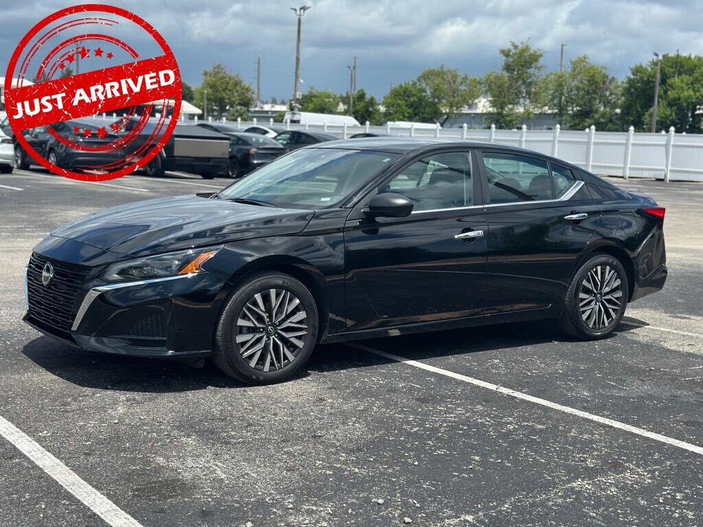 2025 NISSAN Altima