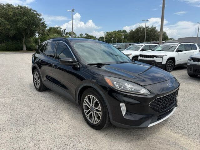 2021 FORD Escape