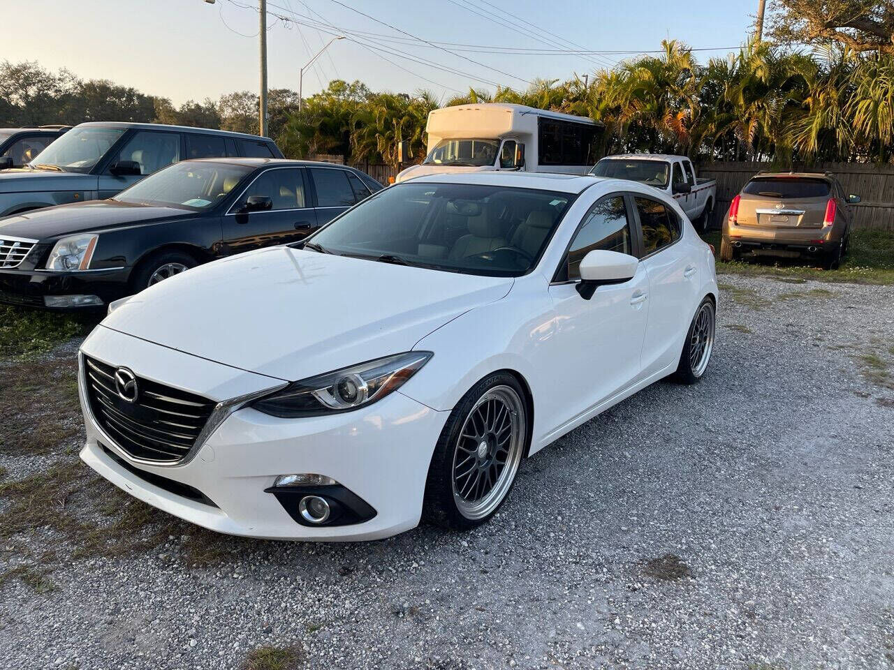 2016 MAZDA Mazda3