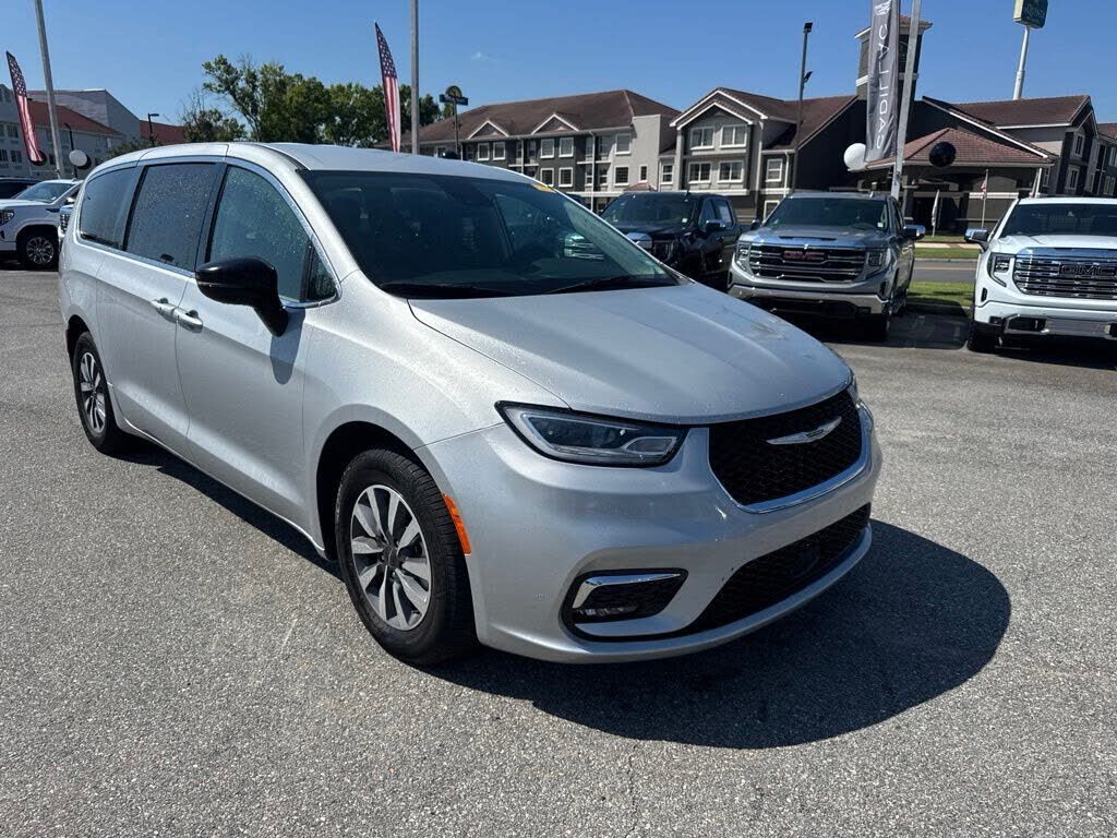 2024 CHRYSLER Pacifica