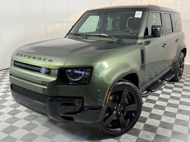 2026 LAND ROVER Defender
