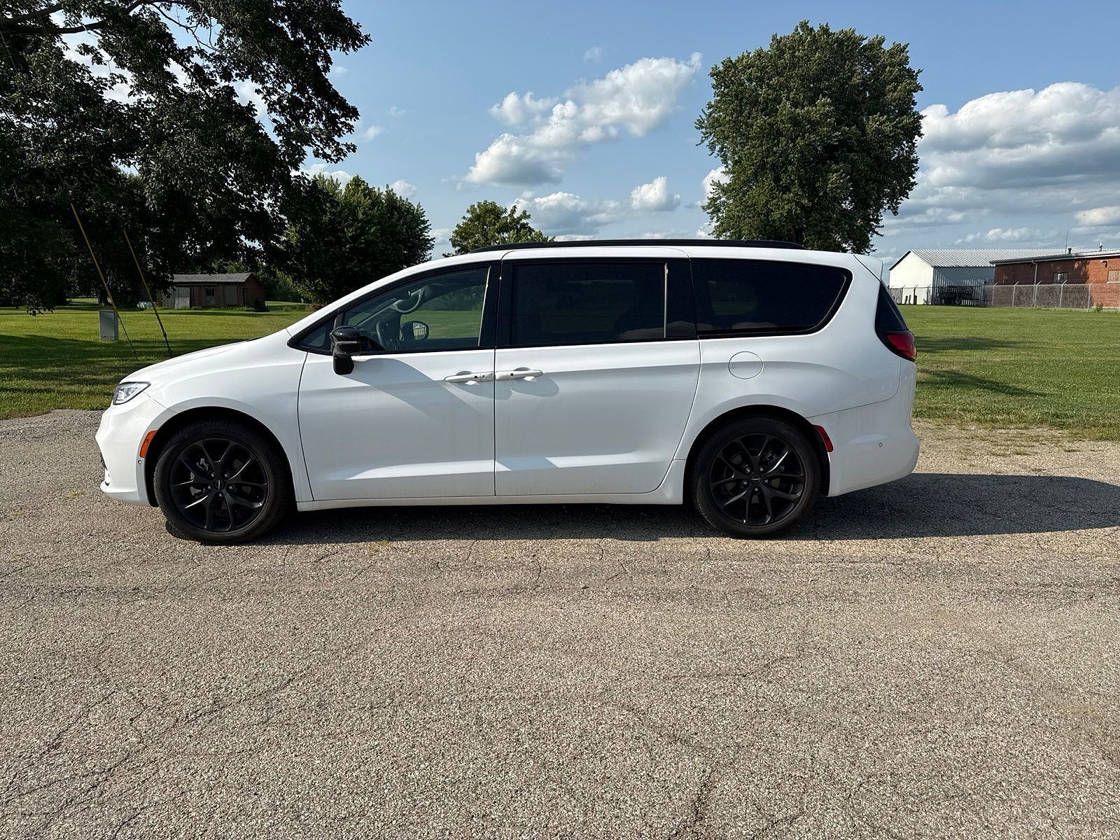 2024 CHRYSLER Pacifica