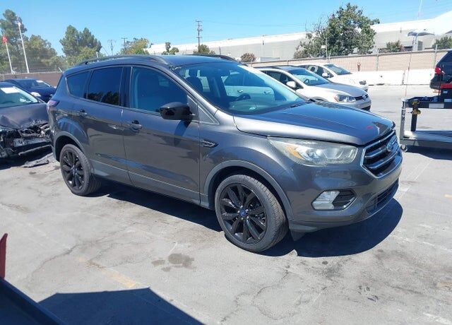 2017 FORD Escape