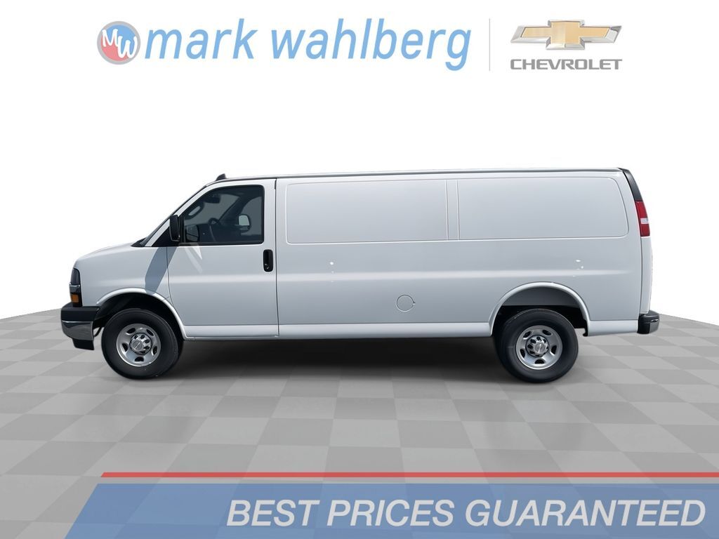 2025 CHEVROLET Express