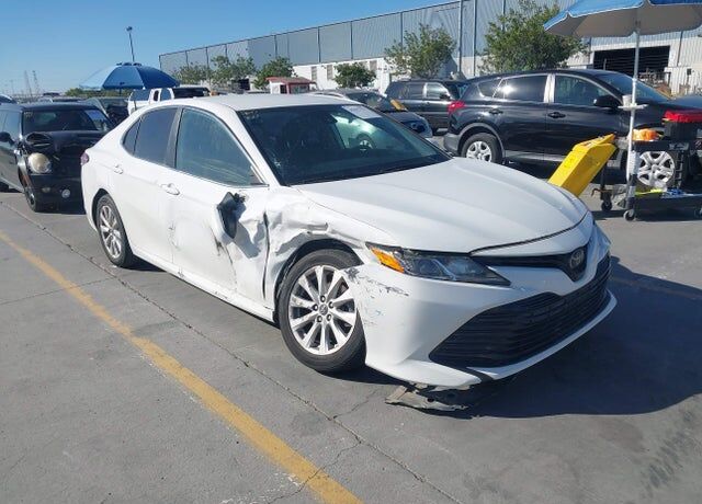 2020 TOYOTA Camry