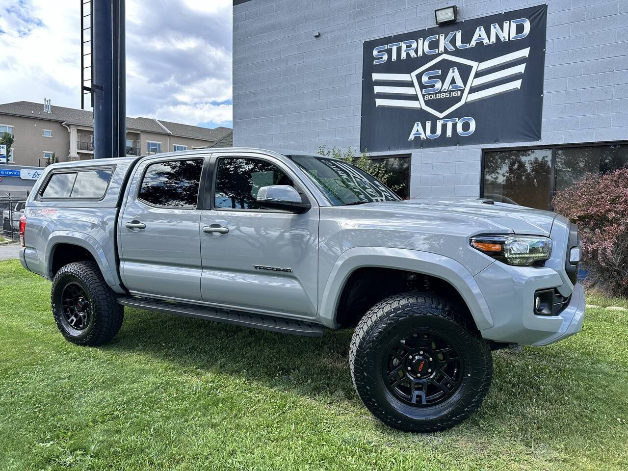 2018 TOYOTA Tacoma
