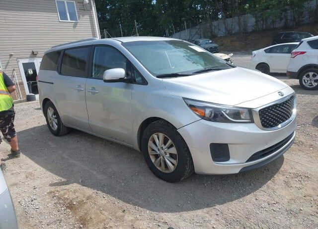 2016 KIA Sedona