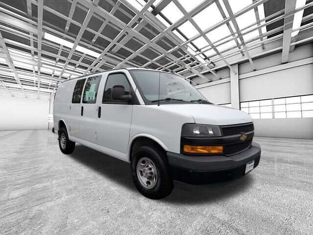 2021 CHEVROLET Express