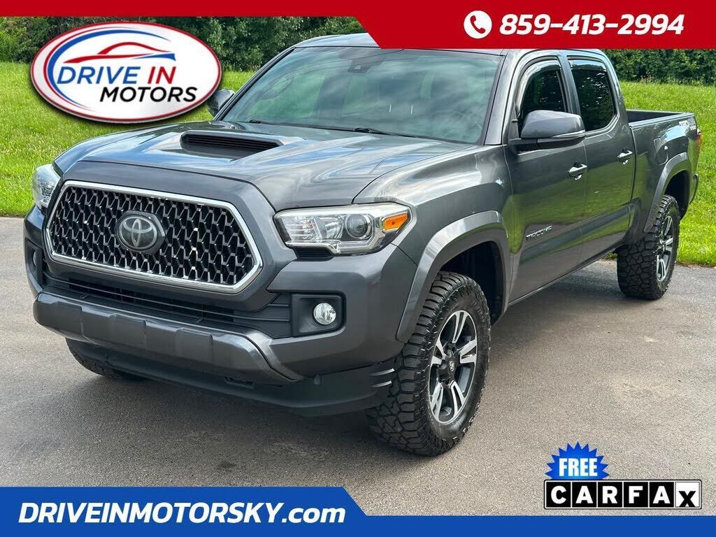 2018 TOYOTA Tacoma