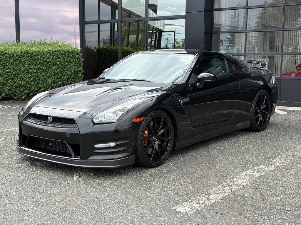 Nissan GT-R
