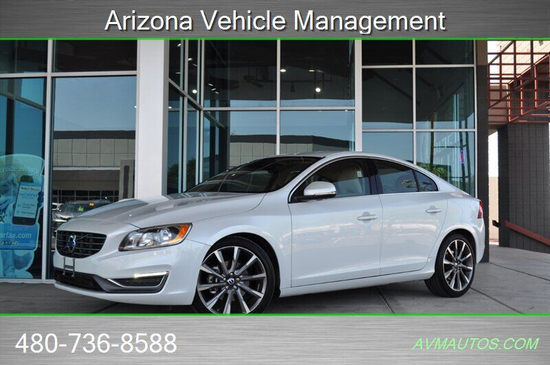 2015 VOLVO S60