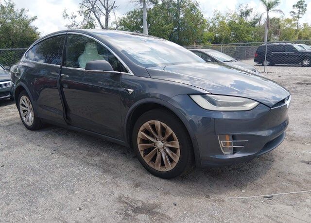 2017 TESLA Model X
