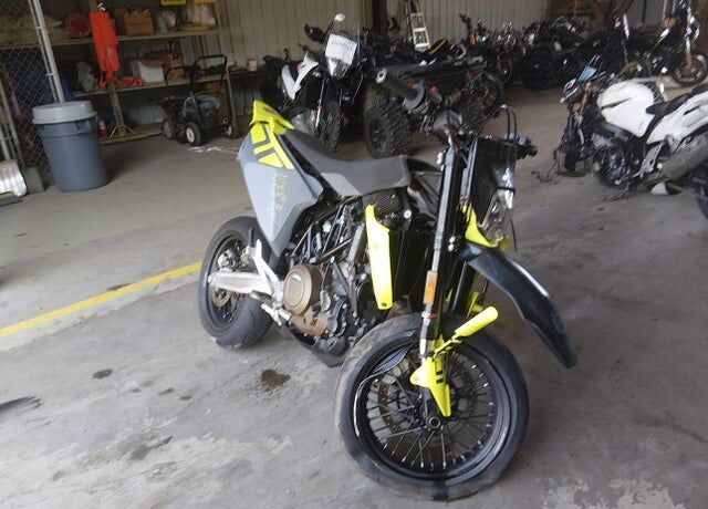 2023 HUSQVARNA 701 Supermoto