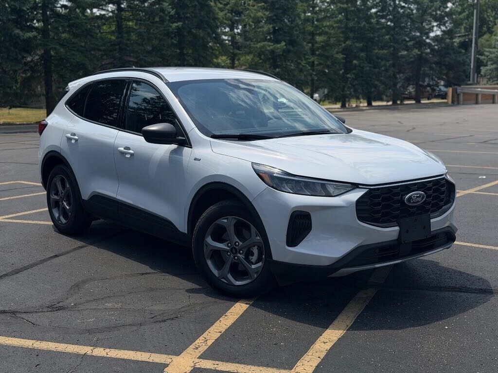 2025 FORD Escape